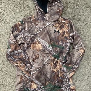 Under armor sweatshirt camo